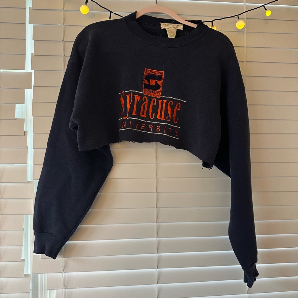 THE VINTAGE TWIN Syracuse crop crew neck sweatshirt